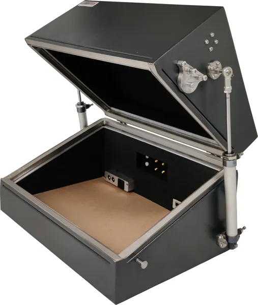 LBX3500 PNEUMATIC RF SHIELD BOX - LabiFix RF Shield Box, rear view