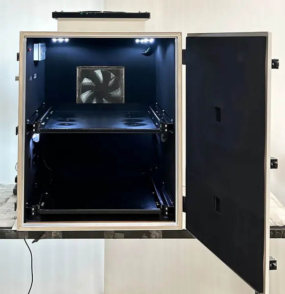 LBX7240 RF SHEILDED TEST ENCLOSURE - LabiFix RF Shield Box, rear view